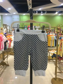 富陽(yáng)世紀(jì)童話(huà)童裝流蘇裙過(guò)季尾貨清倉(cāng)處理