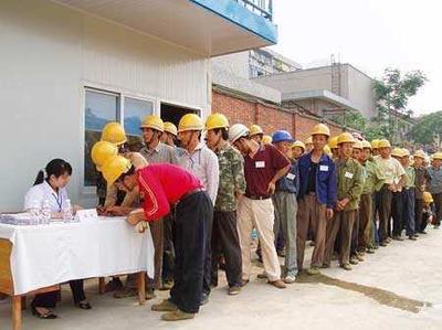 工廠打工如何通過“高額返費”，開啟第二賺錢職業，實現月入上萬